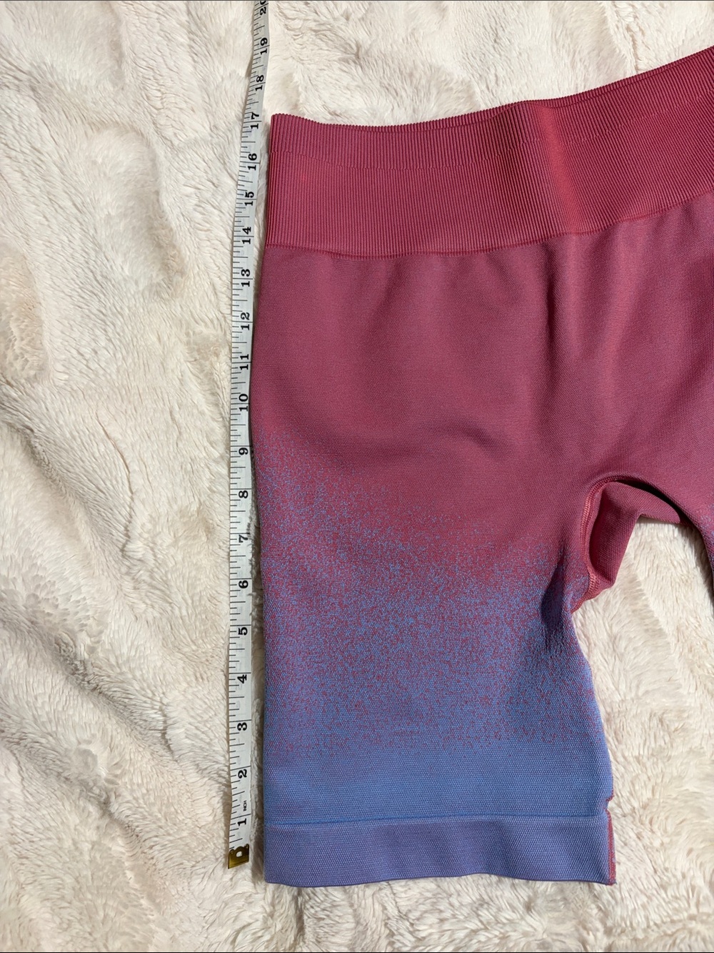NEW Gymshark Women’s Ombre Berry pink to Blue Bike Shorts Sz L - Picture 7 of 8